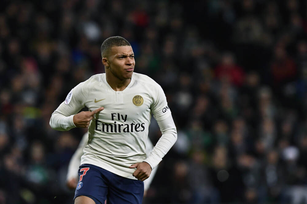 【好评中国】两江评 | 拼搏的足迹又满一程 奋进的篇章接续书写